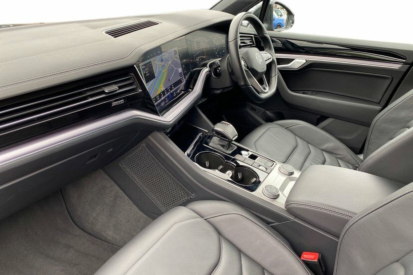 Volkswagen Touareg 3.0 Tdi V6 Black Edition Suv Tiptronic Black #2