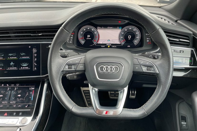 Audi Q8 S Tfsi Quattro Black Edition Black #18