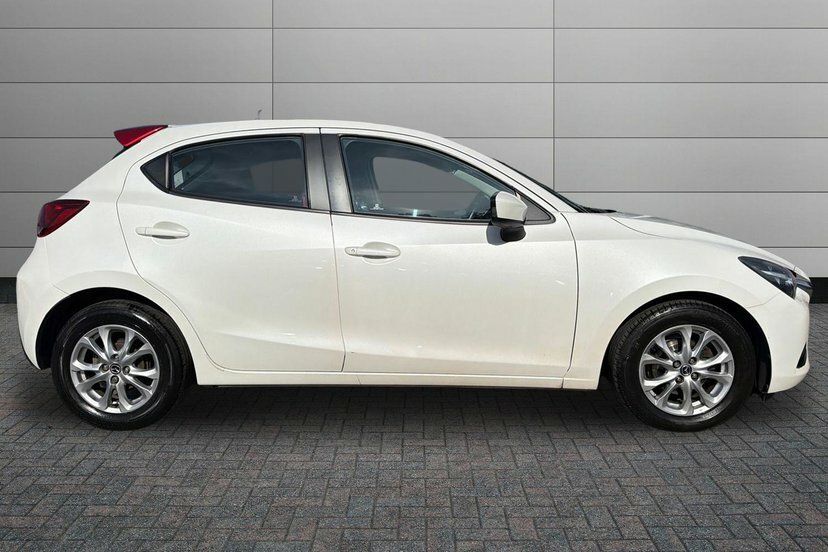 Mazda 2 1.5 Skyactiv-g Red Edition Hatchback Ma White #4