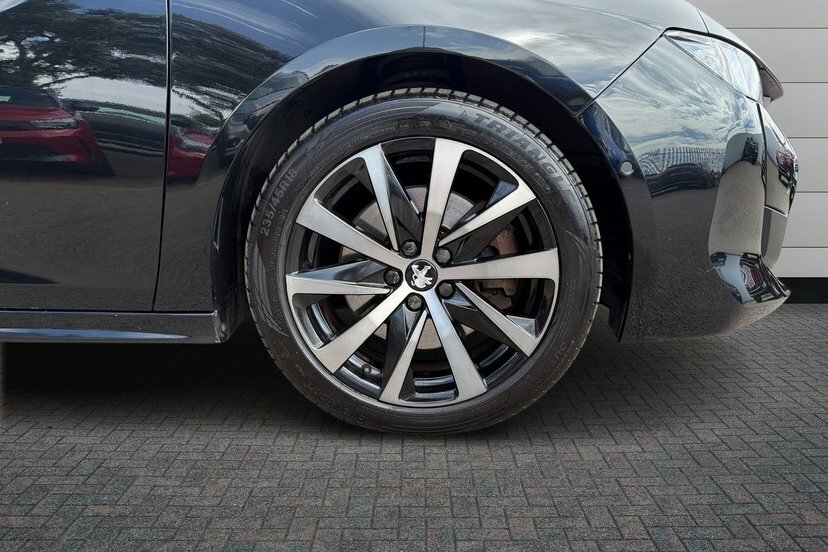 Peugeot 508 1.6 11.8Kwh Gt Line Fastback Plug-in Hy Black #5