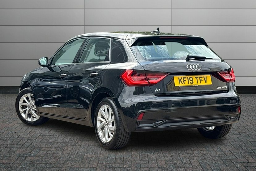 Audi A1 1.5 Tfsi 35 Sport Sportback S Tronic 1 Black #3