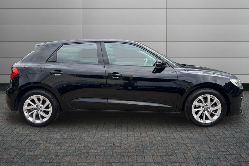Audi A1 1.5 Tfsi 35 Sport Sportback S Tronic 1 Black #4