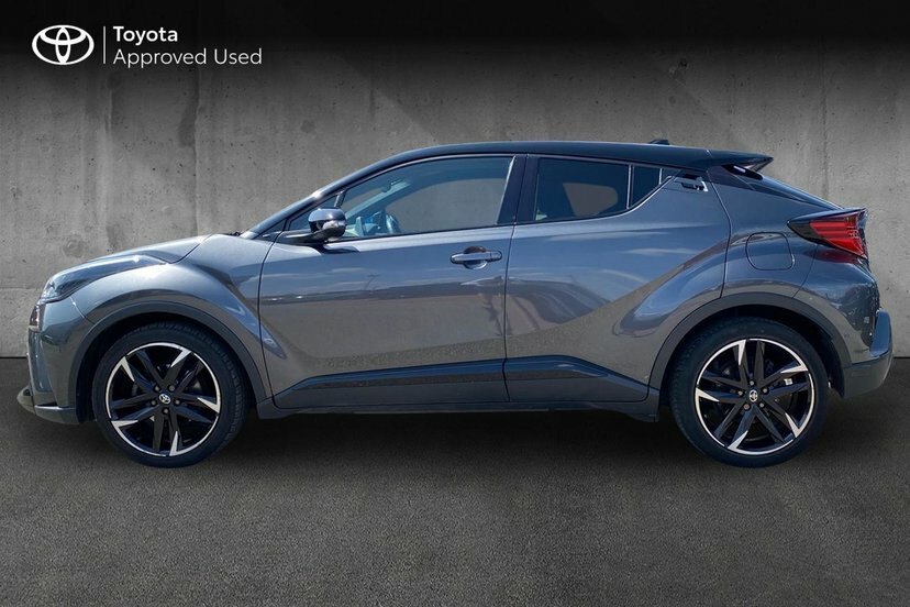 Toyota C-Hr Excel White #17