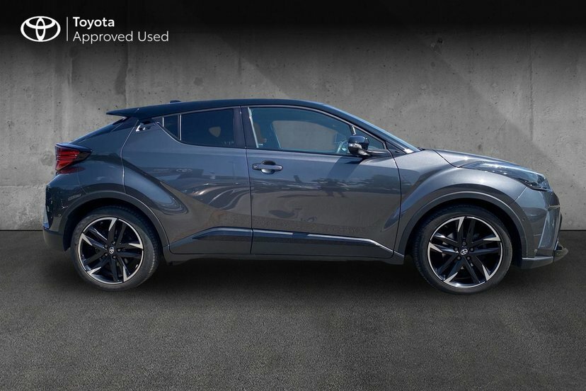 Toyota C-Hr Excel White #16