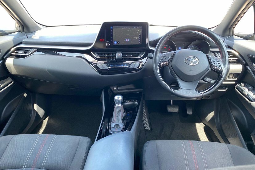 Toyota C-Hr Excel White #5