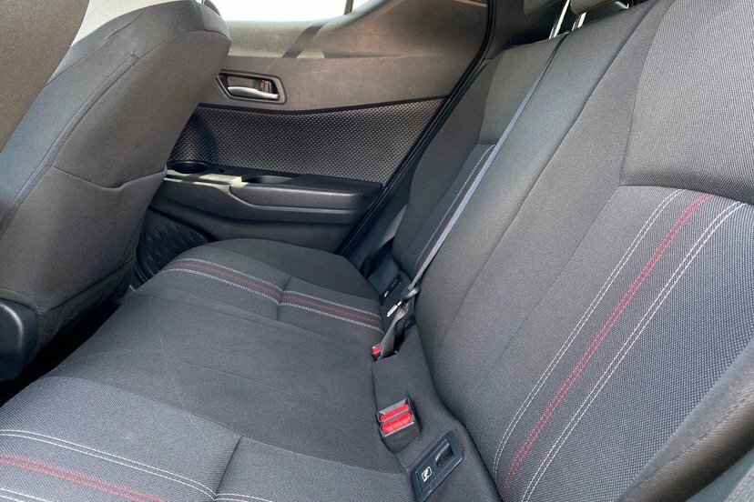 Toyota C-Hr Excel White #12