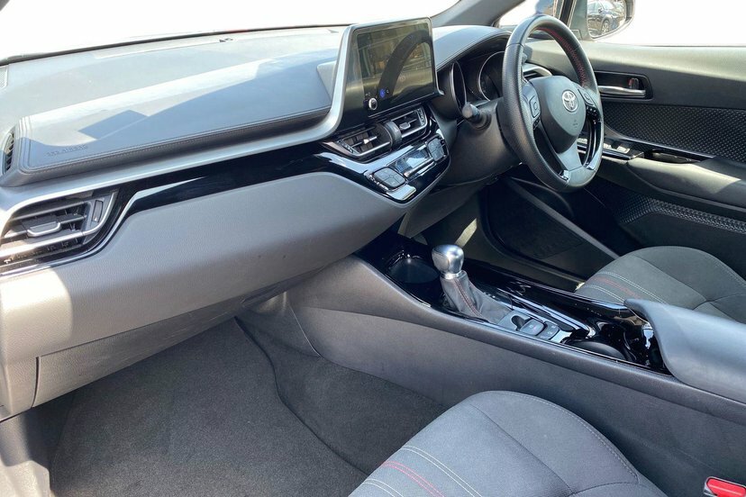 Toyota C-Hr Excel White #10