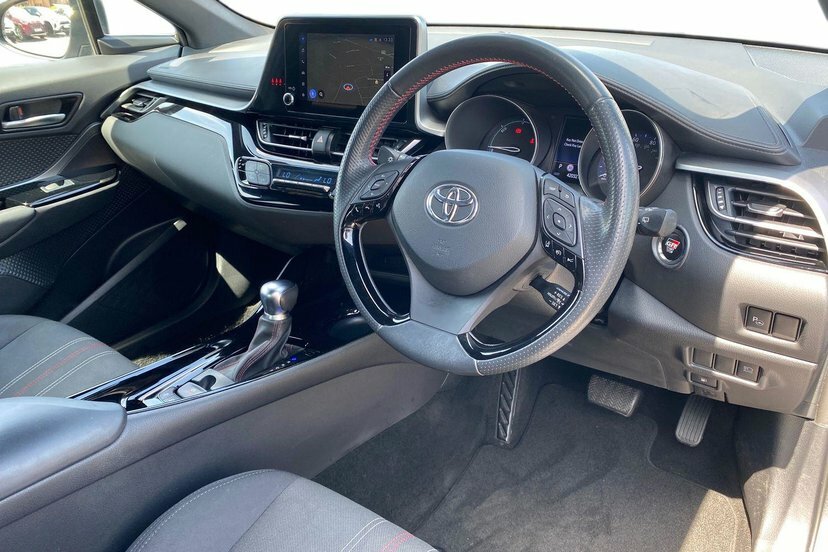 Toyota C-Hr Excel White #11