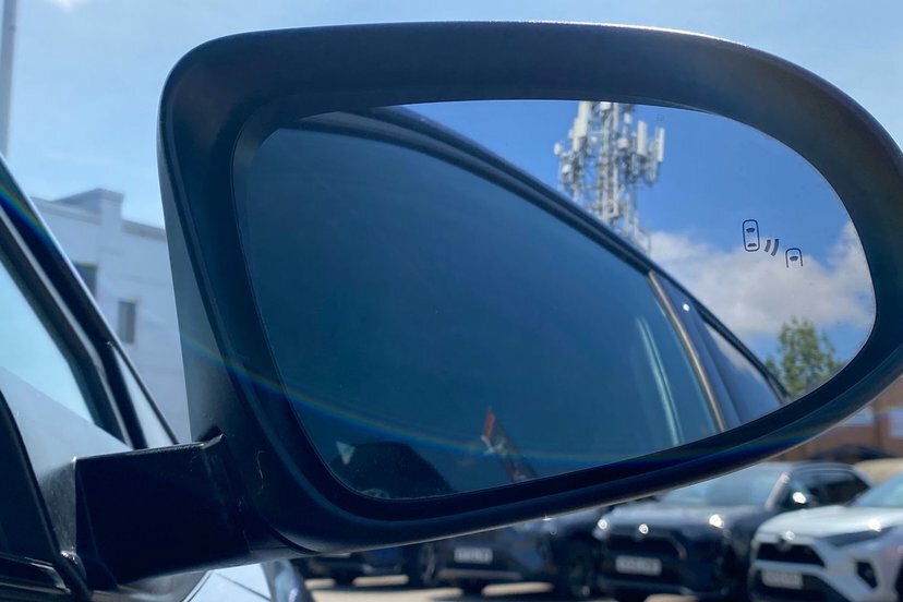 Toyota C-Hr Excel White #21