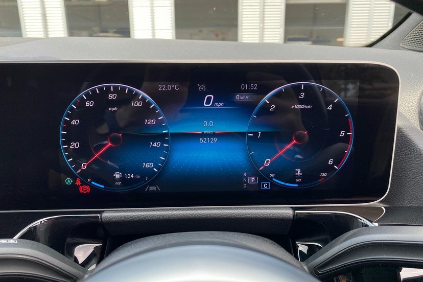 Mercedes-Benz GLA Class 2.0 Gla220d Amg Line Premium Suv 8G-d Black #6