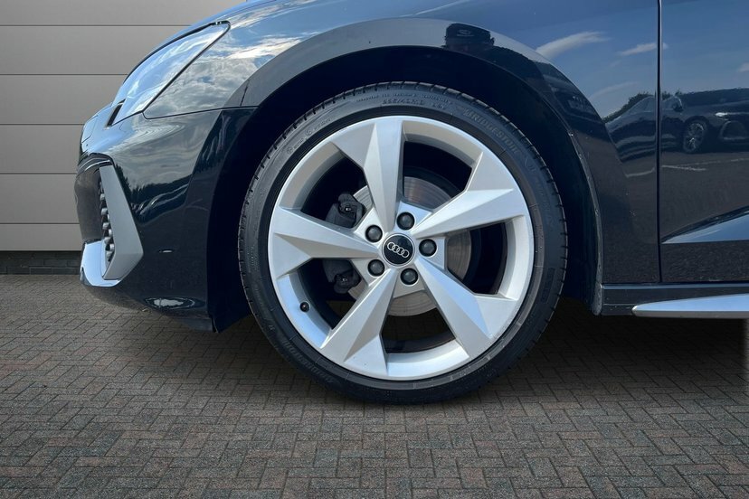 Audi A3 1.0 Tfsi 30 Technik Sportback Eu Silver #5