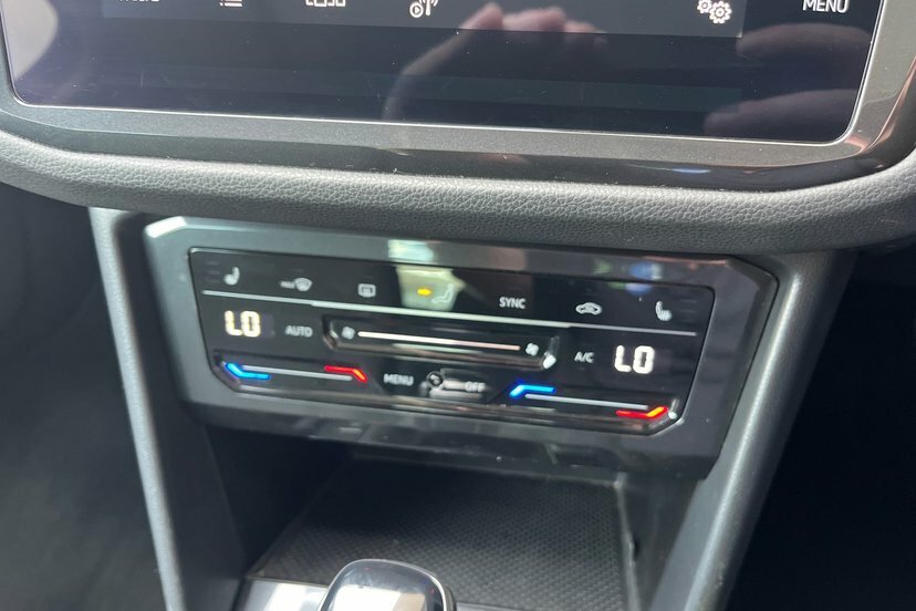 Volkswagen Tiguan Active Red #18