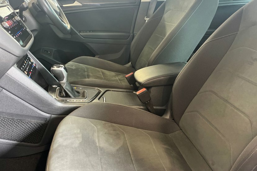 Volkswagen Tiguan Active Red #31