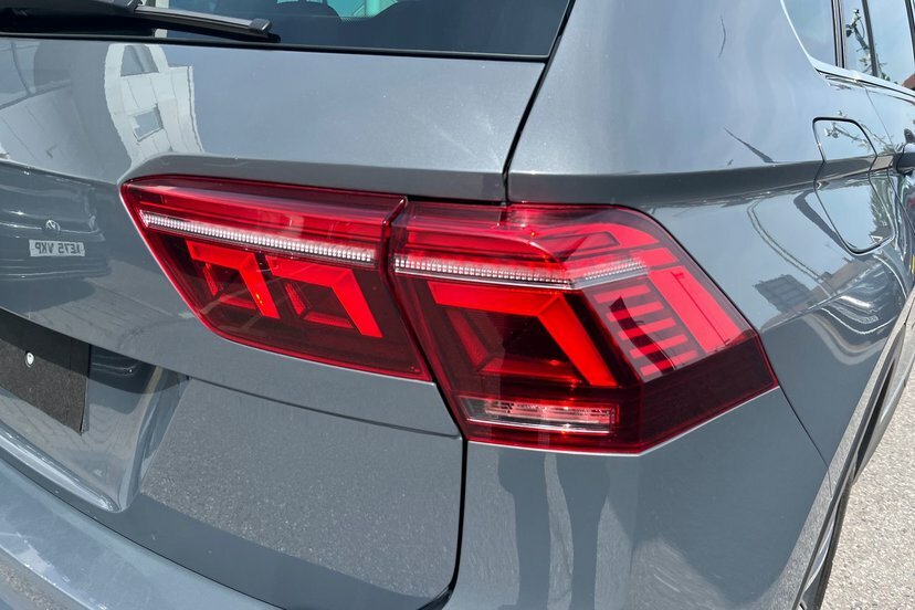Volkswagen Tiguan Active Red #36