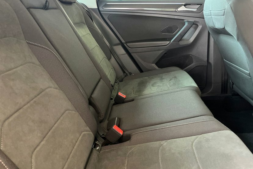 Volkswagen Tiguan Active Red #27