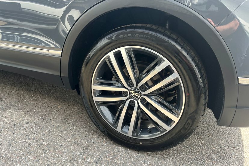 Volkswagen Tiguan Active Red #43