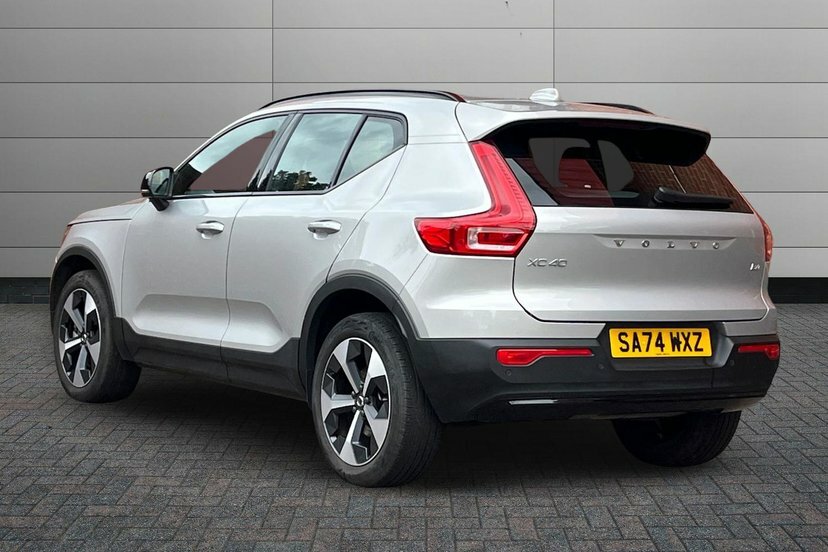 Volvo XC40 2.0 B4 Mhev Plus Dark Suv Hybrid Dct Au Silver #3