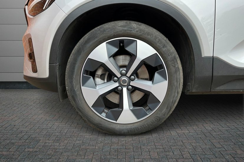 Volvo XC40 2.0 B4 Mhev Plus Dark Suv Hybrid Dct Au Silver #5