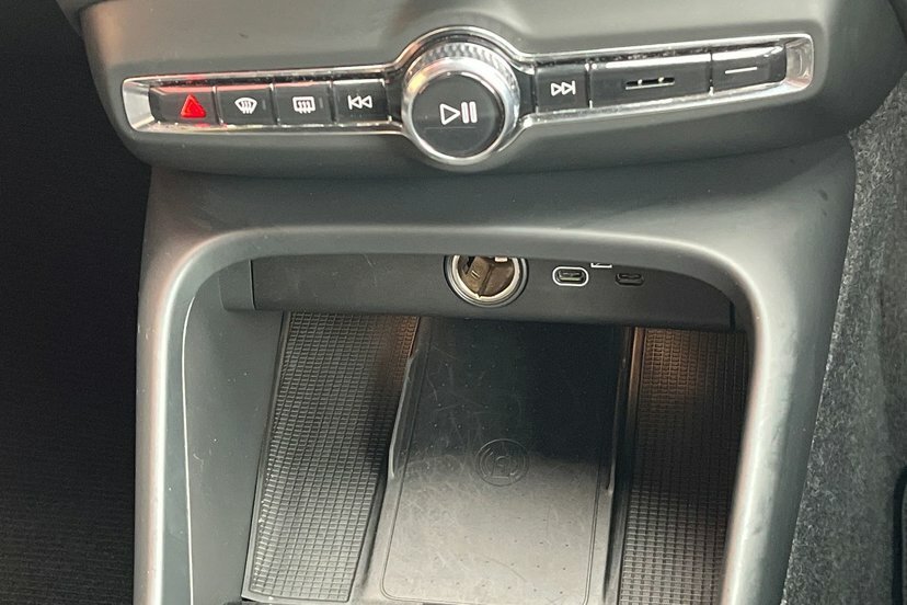 Volvo XC40 2.0 B3p Ultimate Dark Black #21