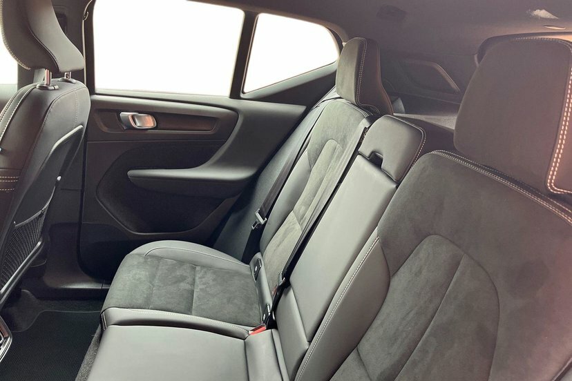Volvo XC40 2.0 B3p Ultimate Dark Black #10