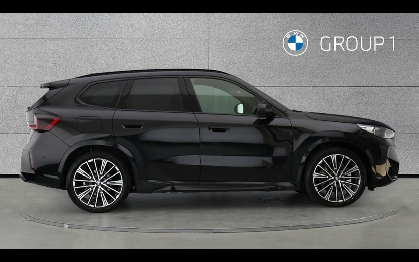 BMW iX1 30 66.5Kwh M Sport Suv Xdrive 1 Black #3