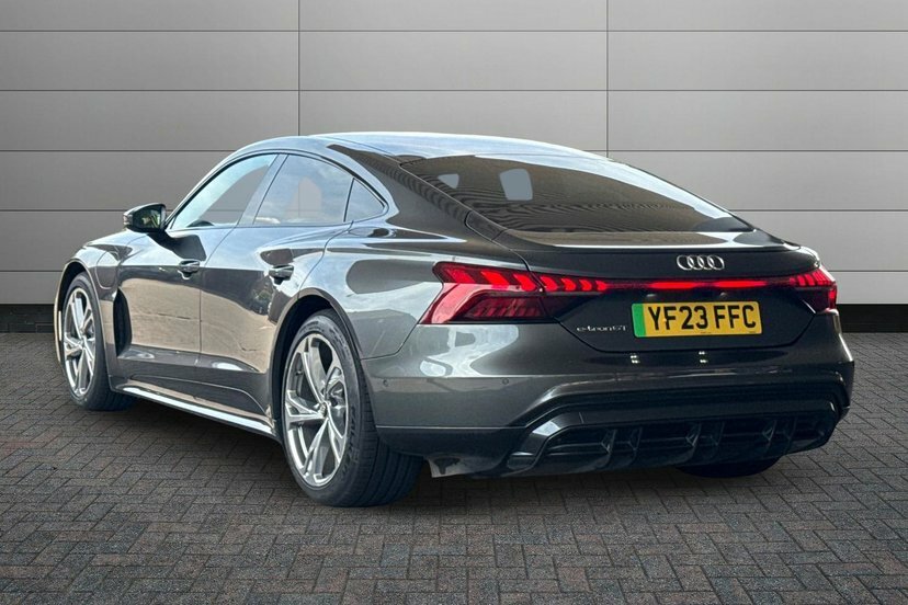 Audi E Tron GT 93.4Kwh Saloon Quattro 476 Ps Grey #3
