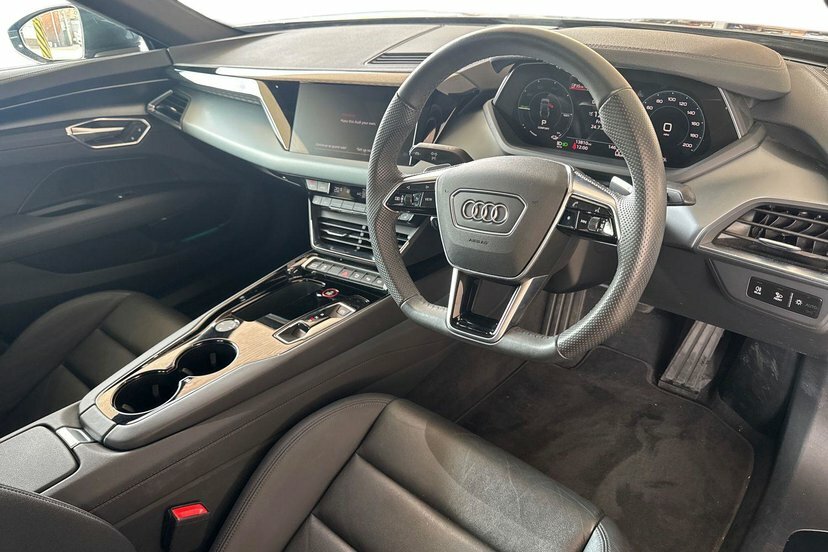 Audi E Tron GT 93.4Kwh Saloon Quattro 476 Ps Grey #6