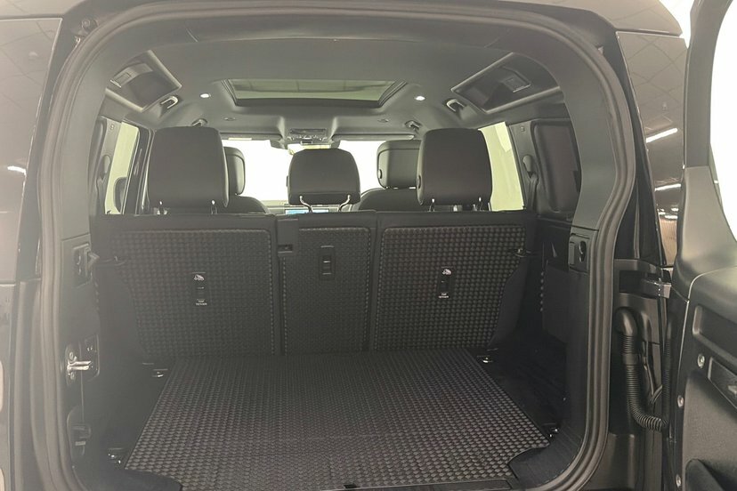 Land Rover Defender 110 P400e X-dynamic Hse Black #10