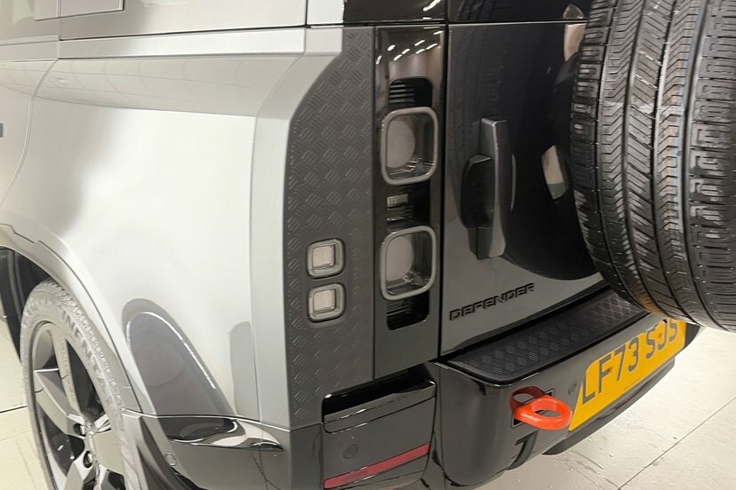 Land Rover Defender 110 P400e X-dynamic Hse Black #26