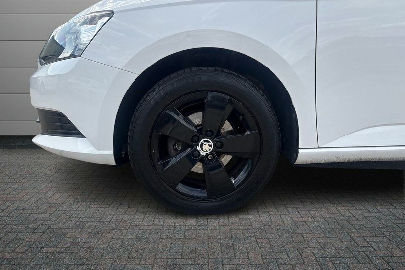 Skoda Fabia 1.2 Tsi Se Hatchback 90 Ps White #5