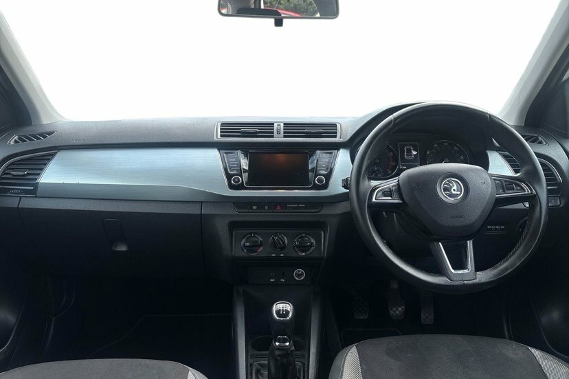 Skoda Fabia 1.2 Tsi Se Hatchback 90 Ps White #6