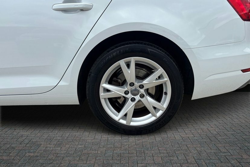 Audi A4 Avant 1.4 Tfsi Sport Estate 150 Ps White #5