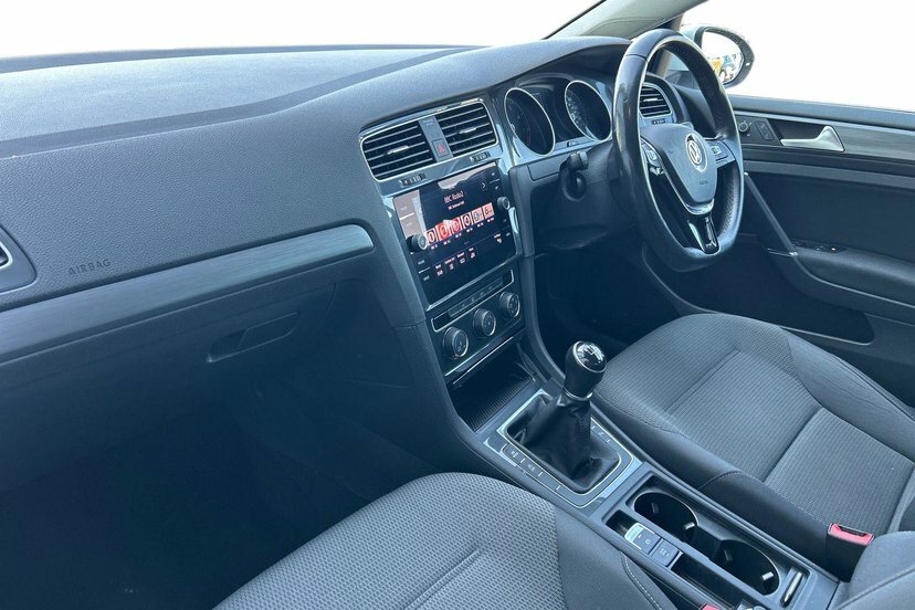 Volkswagen Golf 1.5 Tsi Evo Match Hatchback 130 KJ19XGA White #2