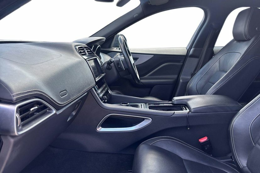 Jaguar F-Pace 2.0 D180 R-sport Suv 180 Ps Black #2