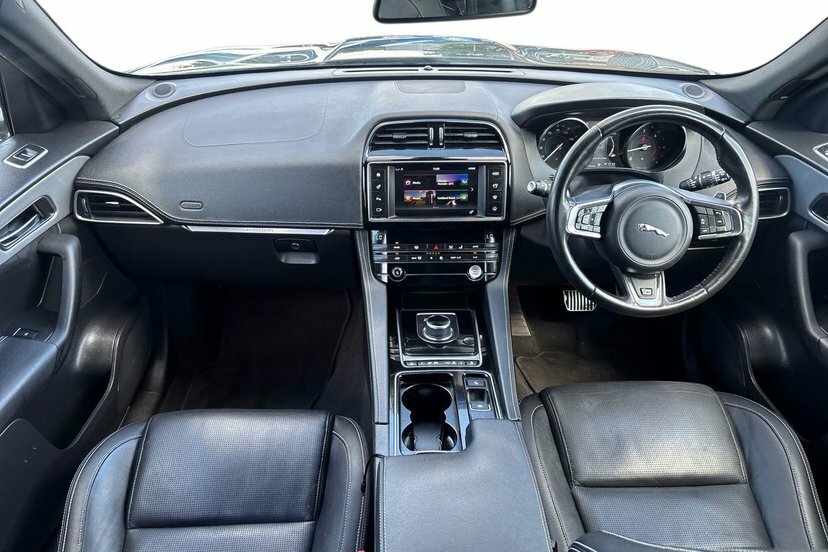 Jaguar F-Pace 2.0 D180 R-sport Suv 180 Ps Black #6