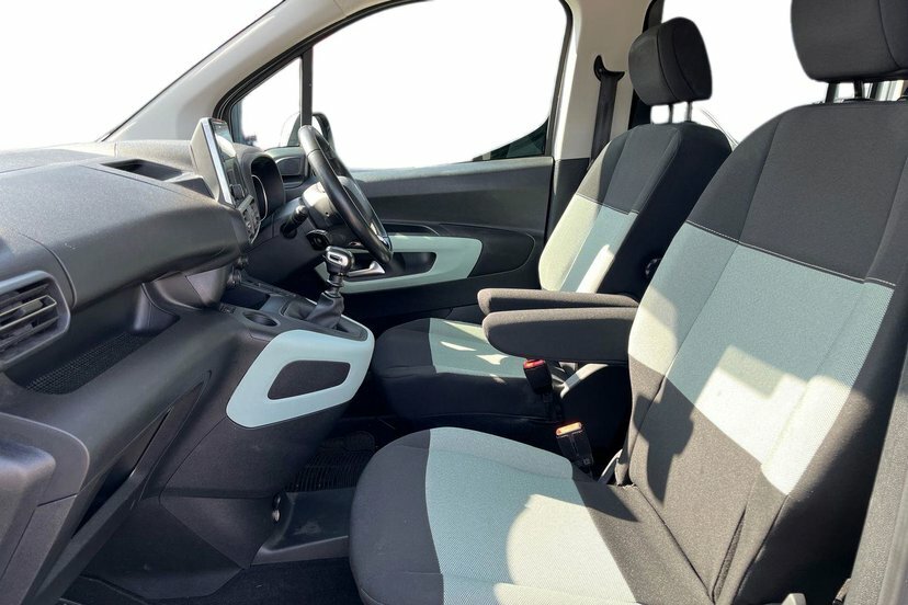 Citroen Berlingo 1.2 Puretech Flair XL Mpv 110 P Grey #2