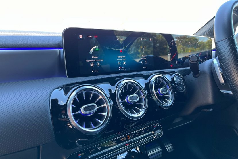 Mercedes-Benz CLA Class Cla 200 Amg Line Tip White #17