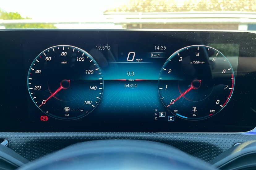Mercedes-Benz CLA Class Cla 200 Amg Line Tip White #6