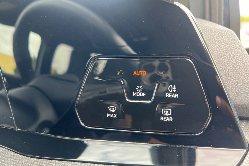 Volkswagen Golf Life Tsi #25