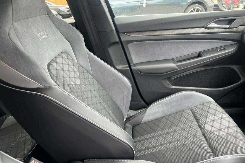 Volkswagen Golf Life Tsi #30