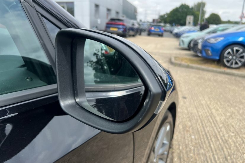 Volkswagen Golf Life Tsi #16