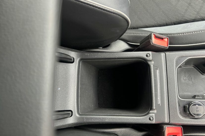 Volkswagen Golf Life Tsi #29