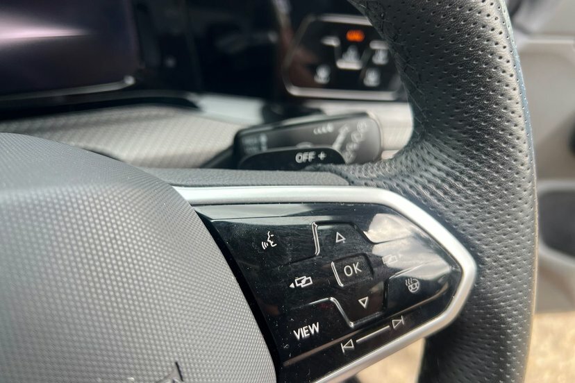 Volkswagen Golf Life Tsi #22