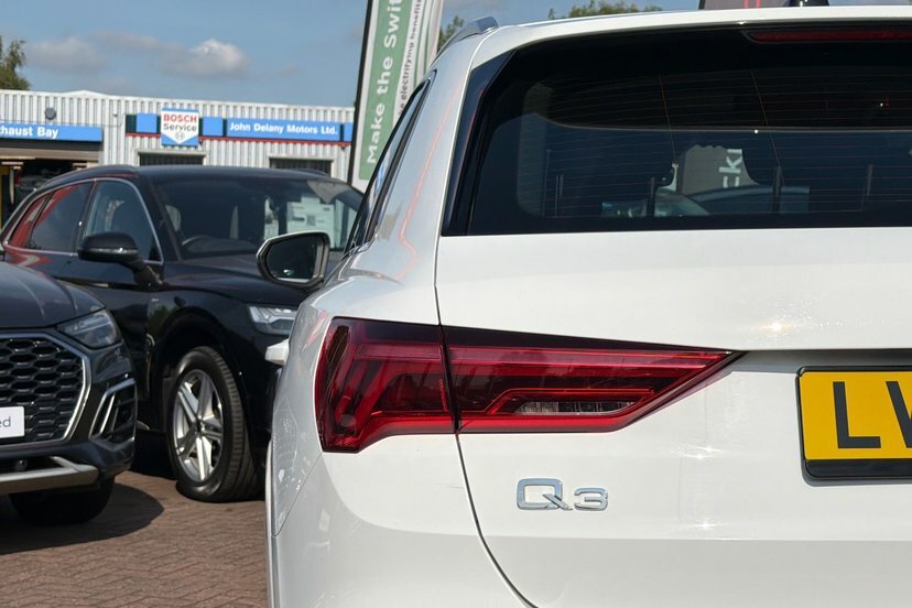 Audi Q3 1.5 Tfsi Cod 35 Black Edition Suv S Tro Blue #15