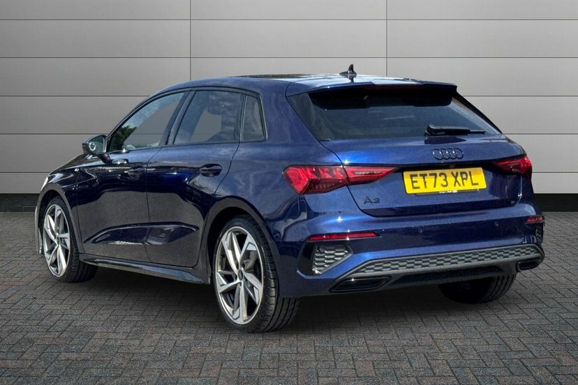 Audi A3 1.5 Tfsi 35 Black Edition Sportback S T Blue #3