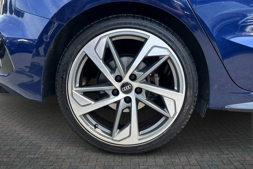 Audi A3 1.5 Tfsi 35 Black Edition Sportback S T Blue #5