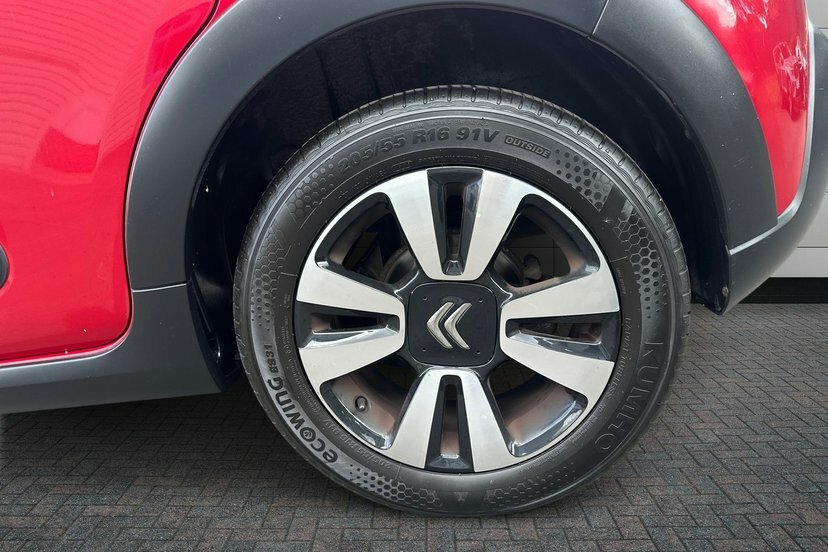 Citroen C3 1.2 Puretech Flair Hatchback 11 FD67UOB Red #5