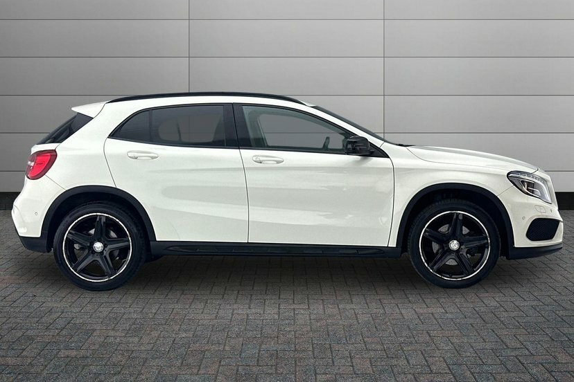 Mercedes-Benz GLA Class 2.1 Gla220d Amg Line Premium Suv 7G-d DY66HXT White #4