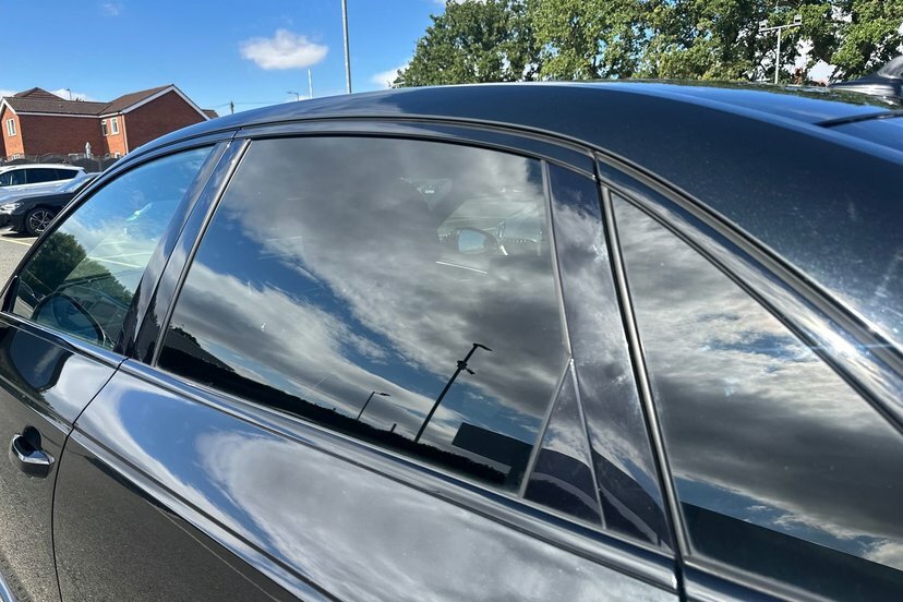 Audi A4 2.0 Tdi 190 Quattro Black Edition S Tronic White #24