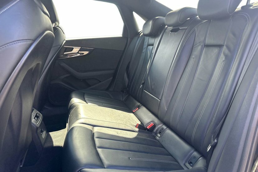 Audi A4 2.0 Tdi 190 Quattro Black Edition S Tronic White #10